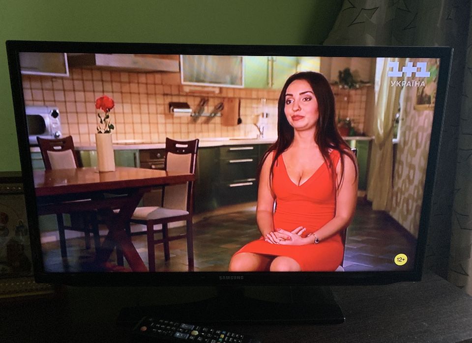 Телевізор SAMSUNG Smart tv UE32EH5307K