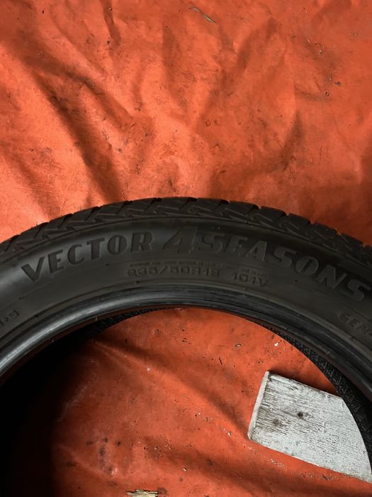 Opony wielosezonowe Goodyear Vector4Season 235/50/18 2020