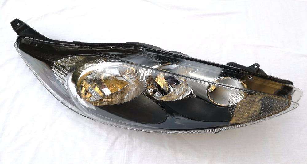 Ford Fiesta 2008 - lampa przednia prawa reflektor