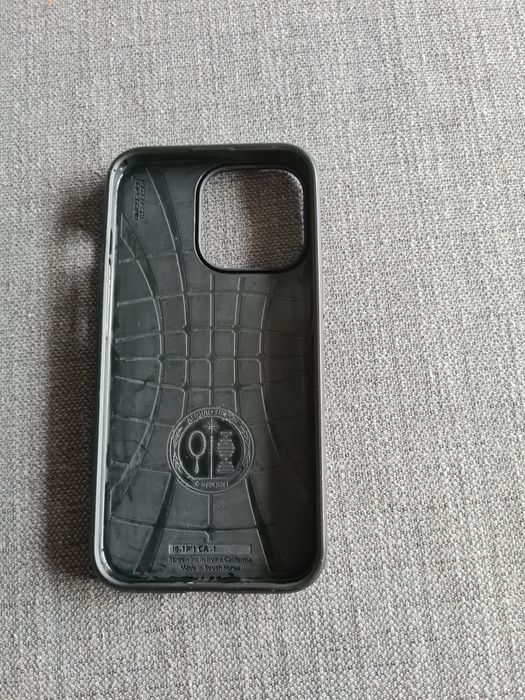 Etui do Iphone 13 Pro.