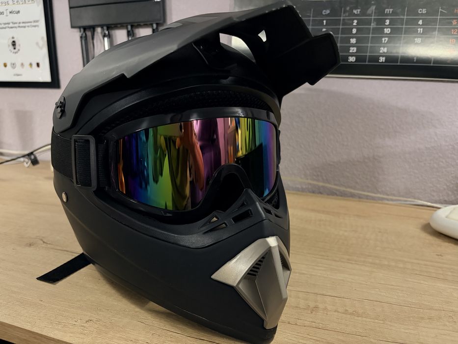 Продам шолом Virtue