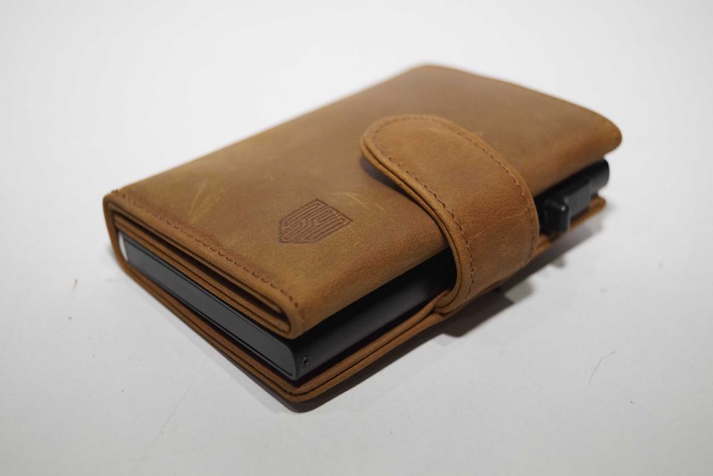 DODENSHA Portfel/ etui na karty męski skórzany RFID brązowy