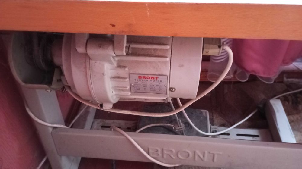 Швейна машинкаZINGER