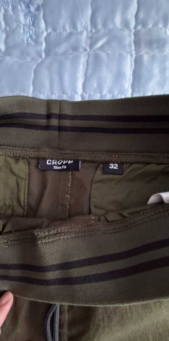 Spodnie męskie 32 Cropp bluza Cropp