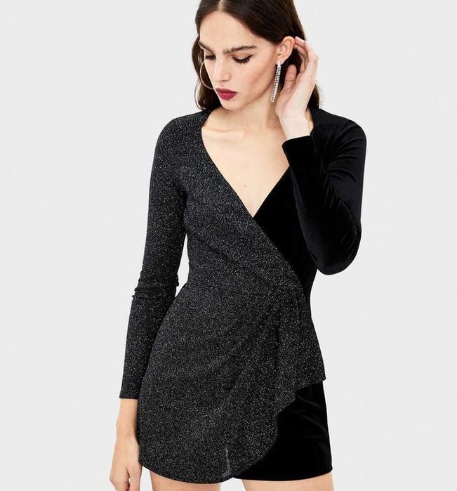 Ромбер Bershka, виготовлений з блискучої люрексової та чорної велюрової тканини