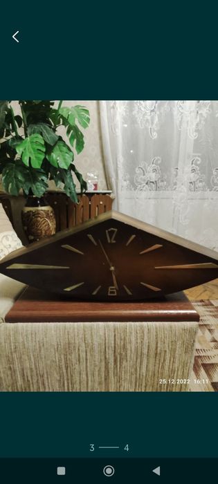 Продам часы наручные и стационарные