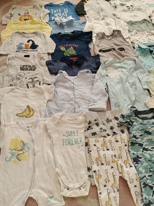 Sprzedam ubranka dla chłopca r.68/50szt