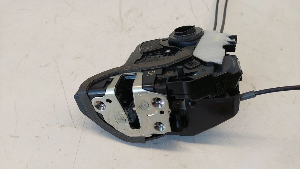 Fechadura / fecho porta trás esquerdo TOYOTA C-HR (_X2_, _H2_)