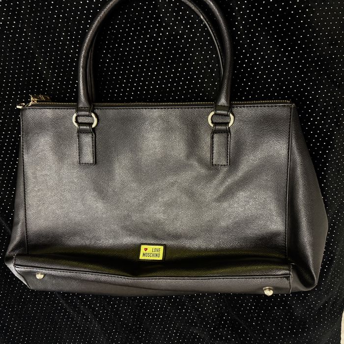 Duza torebka moschino