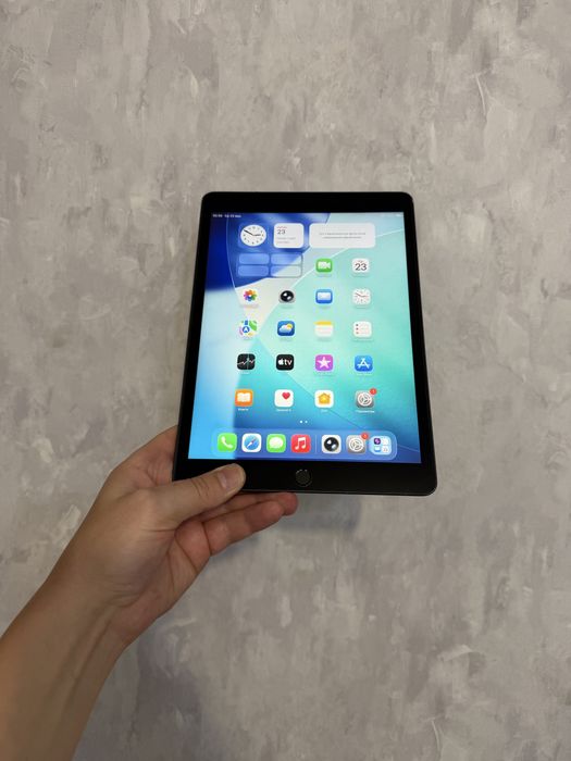 Продам Apple iPad 9, 256GB, версія Wi-Fi.