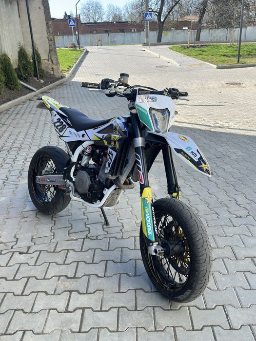 Husqvarna sm 250 r (На обліку, супермото, свіжопревезений)