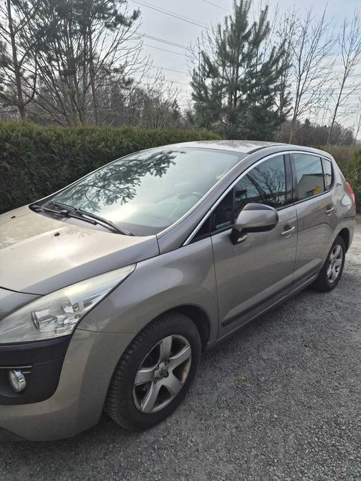 Peugeot 3008   2011