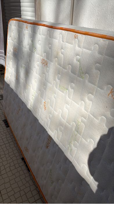 Cama solteiro com led