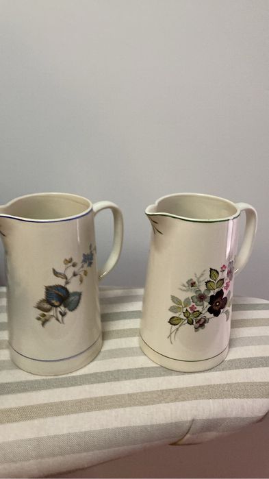 2 Sacavem ceramic vases447379722114191363