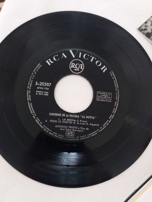 4 singles antigos - F-R David "Words"e outros .