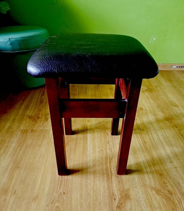 Taborety  Kuchenne Używane 2szt. Sprzedam. TANIO