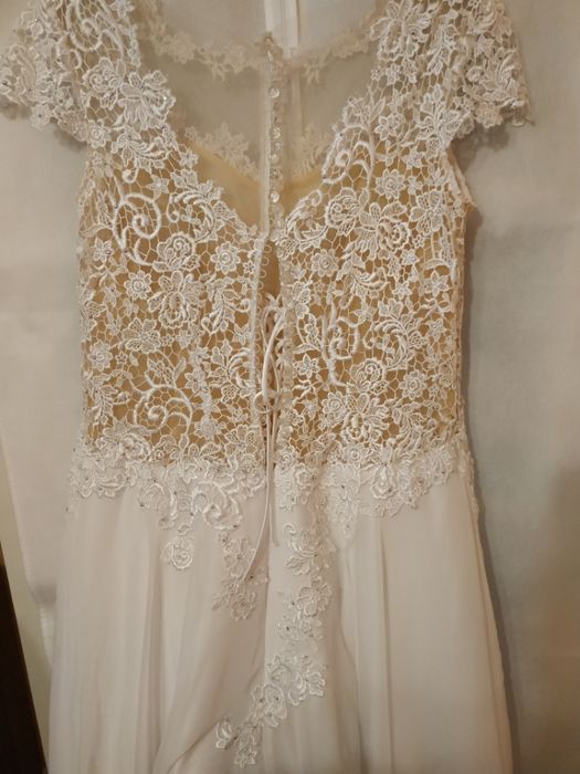 Suknia Ślubna Model Aurelia Litera A + welon