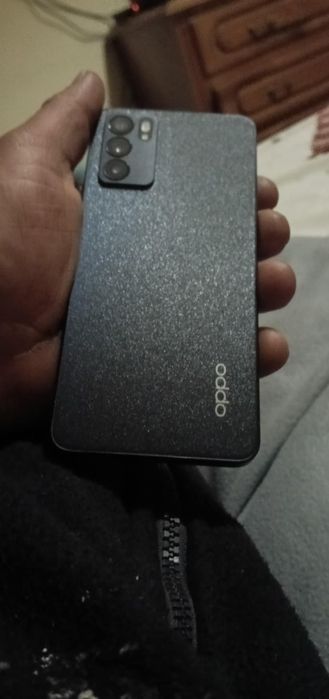 OPPO Reno 6 5g  em bom estado
