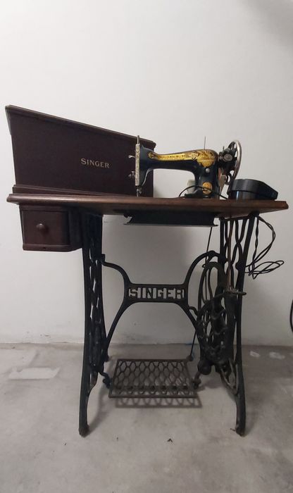 Máquina de costura antiga