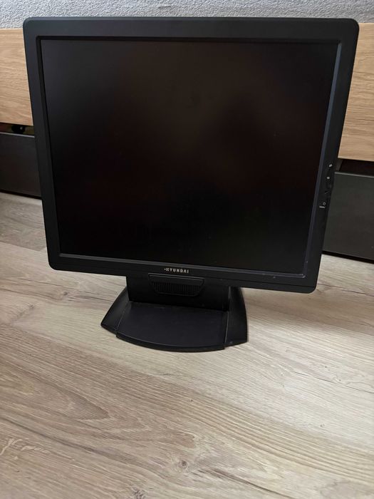 Monitor HYUNDAI X71S 17"