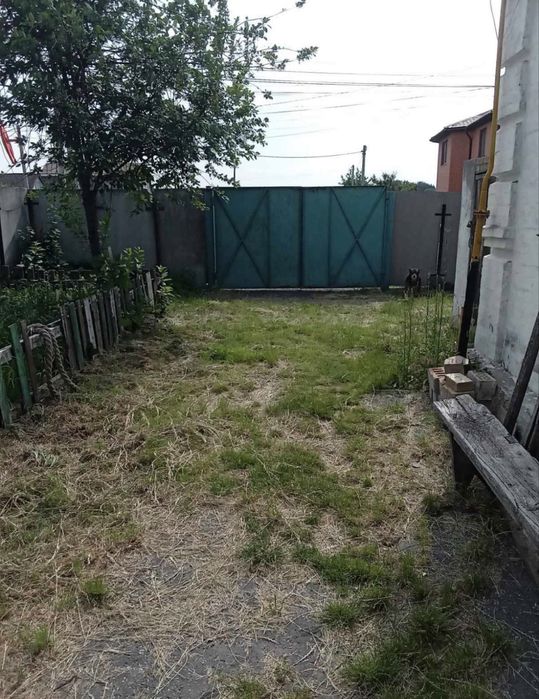 Будинок під Києвом