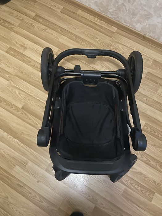 Kikka boo Irene 3 in 1 дитяча коляска з прогулянковим блоком і автолюлькою