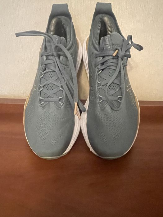 Asics Gel -Nimbus , розмір 41,5