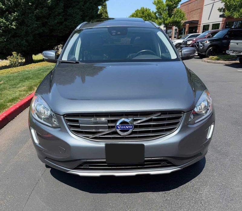 Volvo XC60      2018