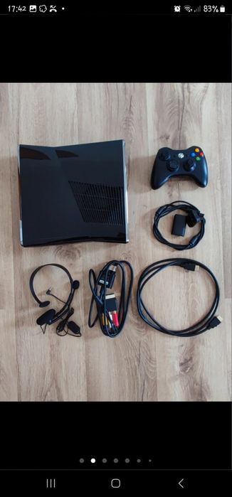 Xbox 360 S como nova edição Halo na caixa