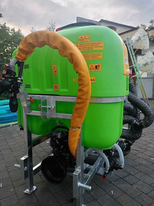 Opryskiwacz do truskawek 400l AGRO-MAX-BIS NOWY