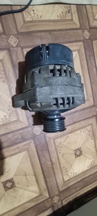 Продам Генератор ВАЗ 2110-15 14В 90А