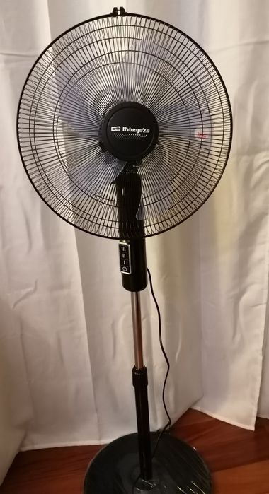 Ventoinha eléctrica   de pé alto