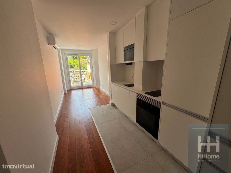 Apartamento T1 novo no centro do Funchal para arrendamento