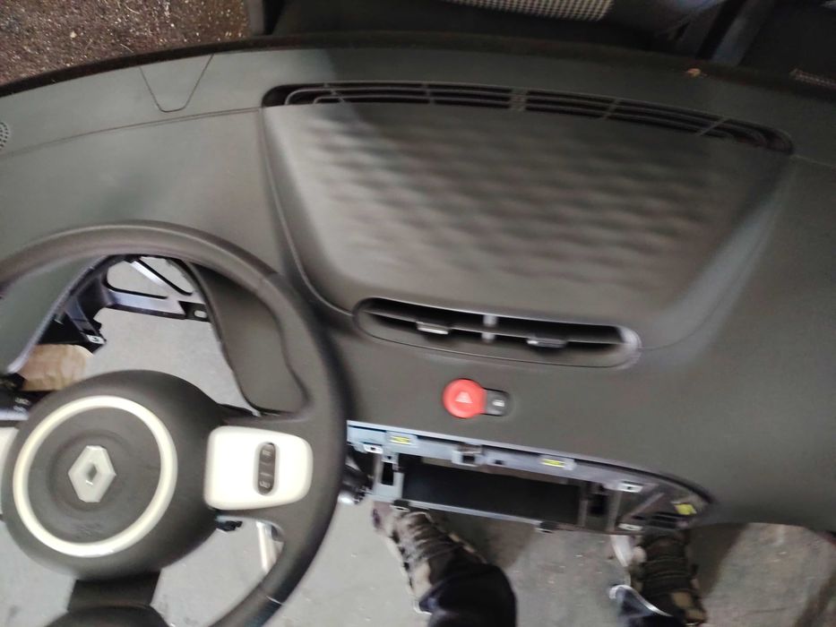 sprzedam do renault twingo III konsole poduszki pasy airbag oryginał