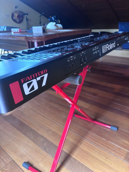 Roland FANTOM-07 76 teclas — totalmente funcional