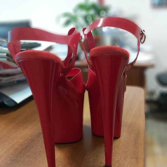 Стріпи Стрипы Босоножки Трійки Тройки  Червоні Красные Pleaser 40-й