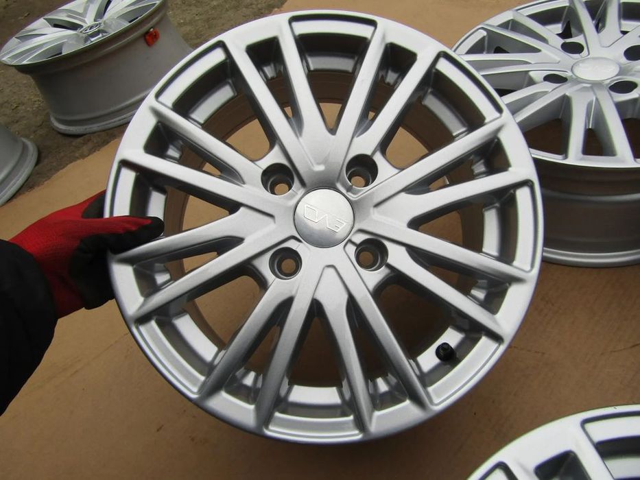 4x nowe felgi 15 kia carens cerato clarus jojce / hyundai coupe lantra matrix volvo v40