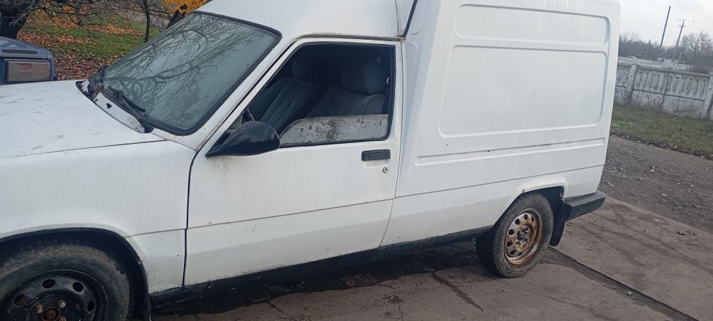 Продам Рено рапид