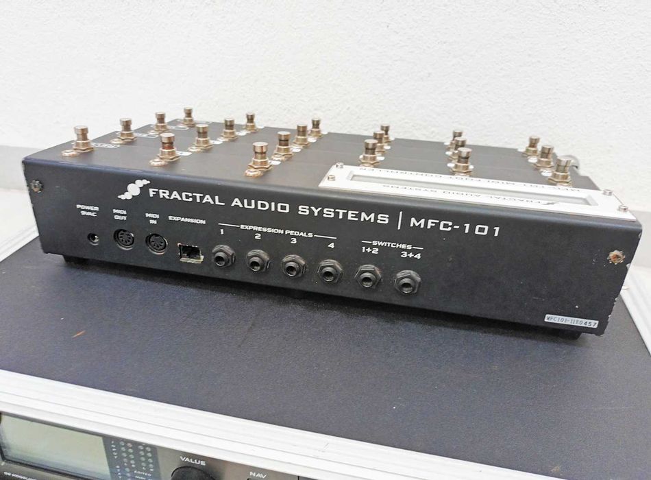 Fractal Axe FX II + Controlador + Flightcase