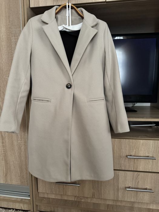 Пальто на підкладці осінь