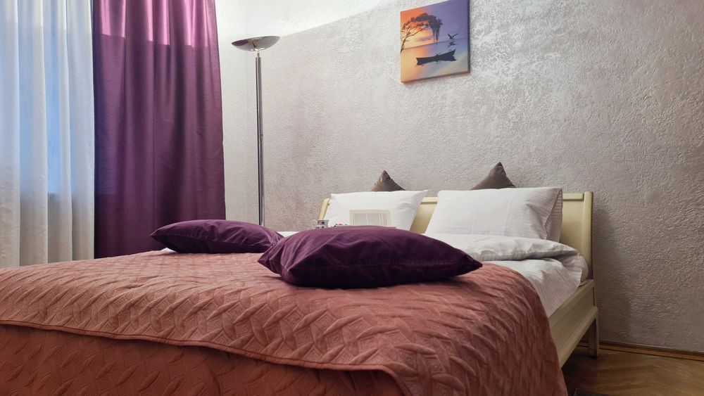 Посуточно, подобово метро Позняки 2кімн, 4 поверх