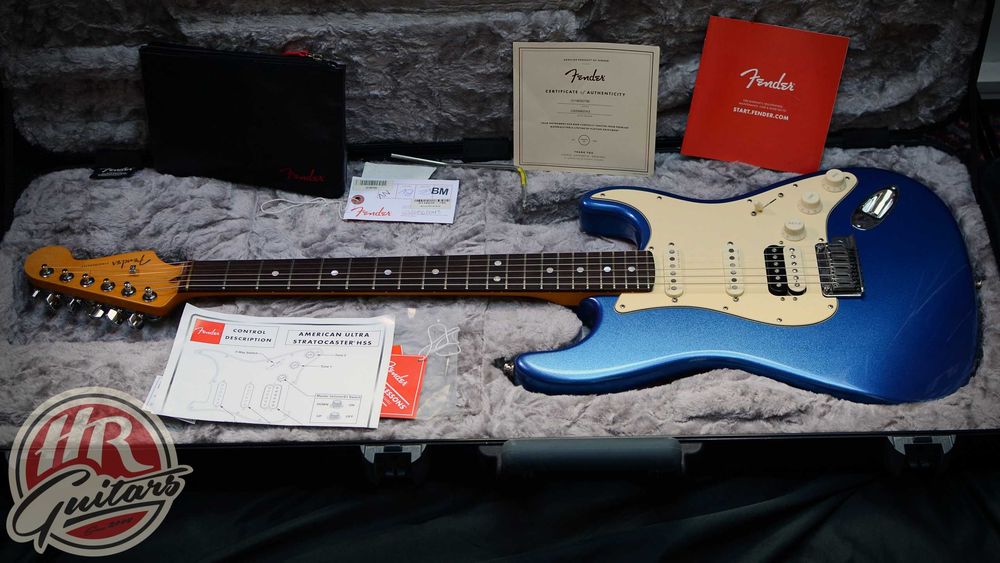 Fender American Ultra Stratocaster HSS, Cobra Blue, USA, 2020 rok