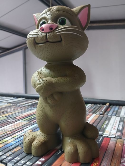 boneco interativo do Talking Tom,