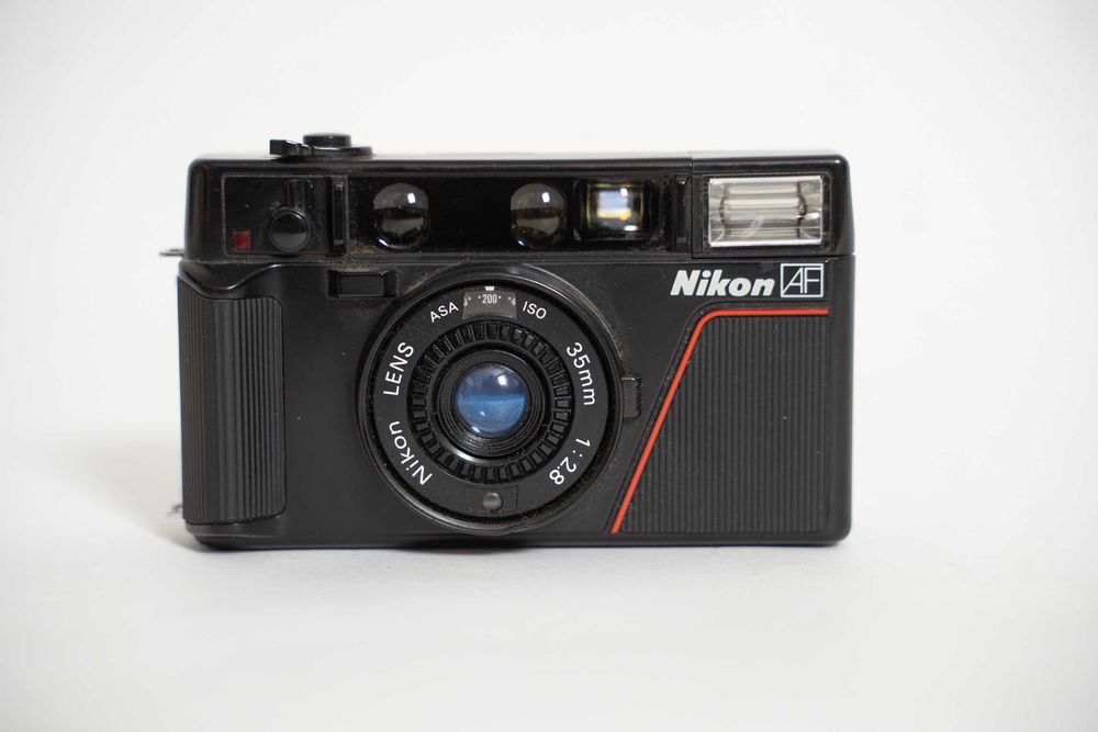 Nikon L35AF - kultowy aparat 35mm f/2.8