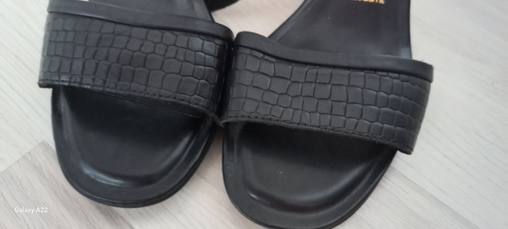 Sandały damskie skórzane Tamaris