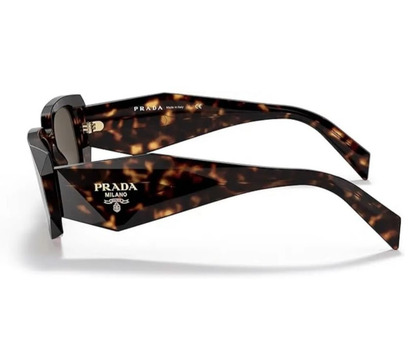 Сонцезахисні окуляри Prada