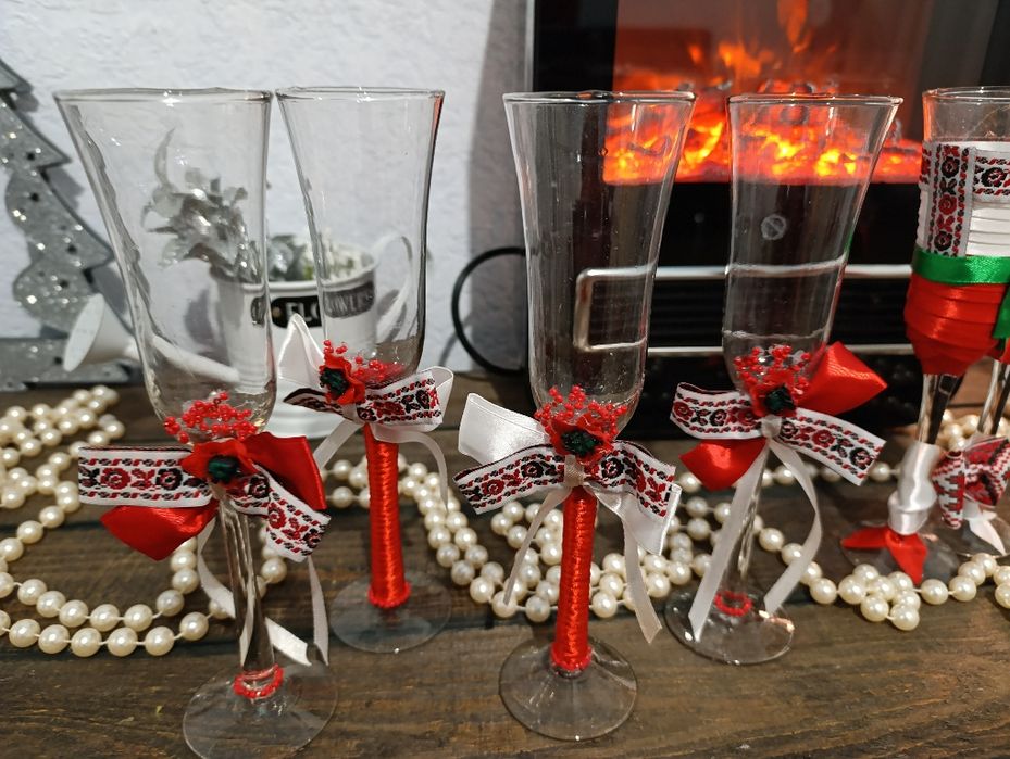 Весільні келихи в українському стилі
