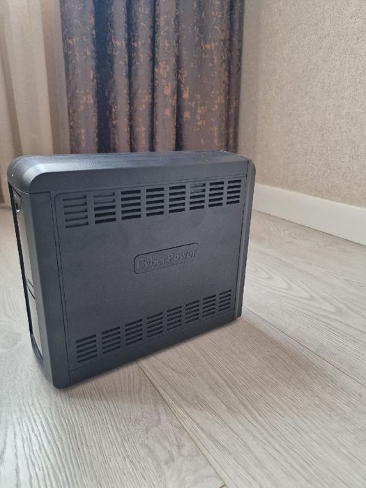 ДБЖ CyberPower Value Pro VP1000ELCD 550Вт/1000ВА