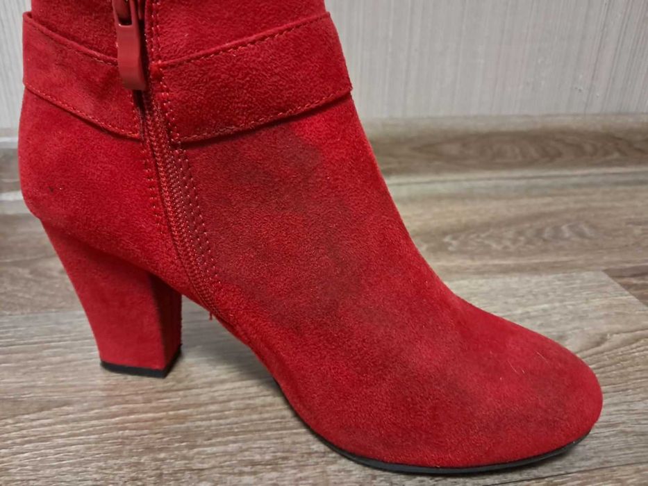 Женские Замшевые полусапожки красные 39 размер