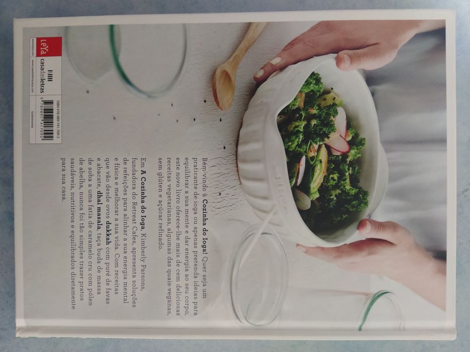 Livro de receitas vegetarianas "A Cozinha do Ioga"